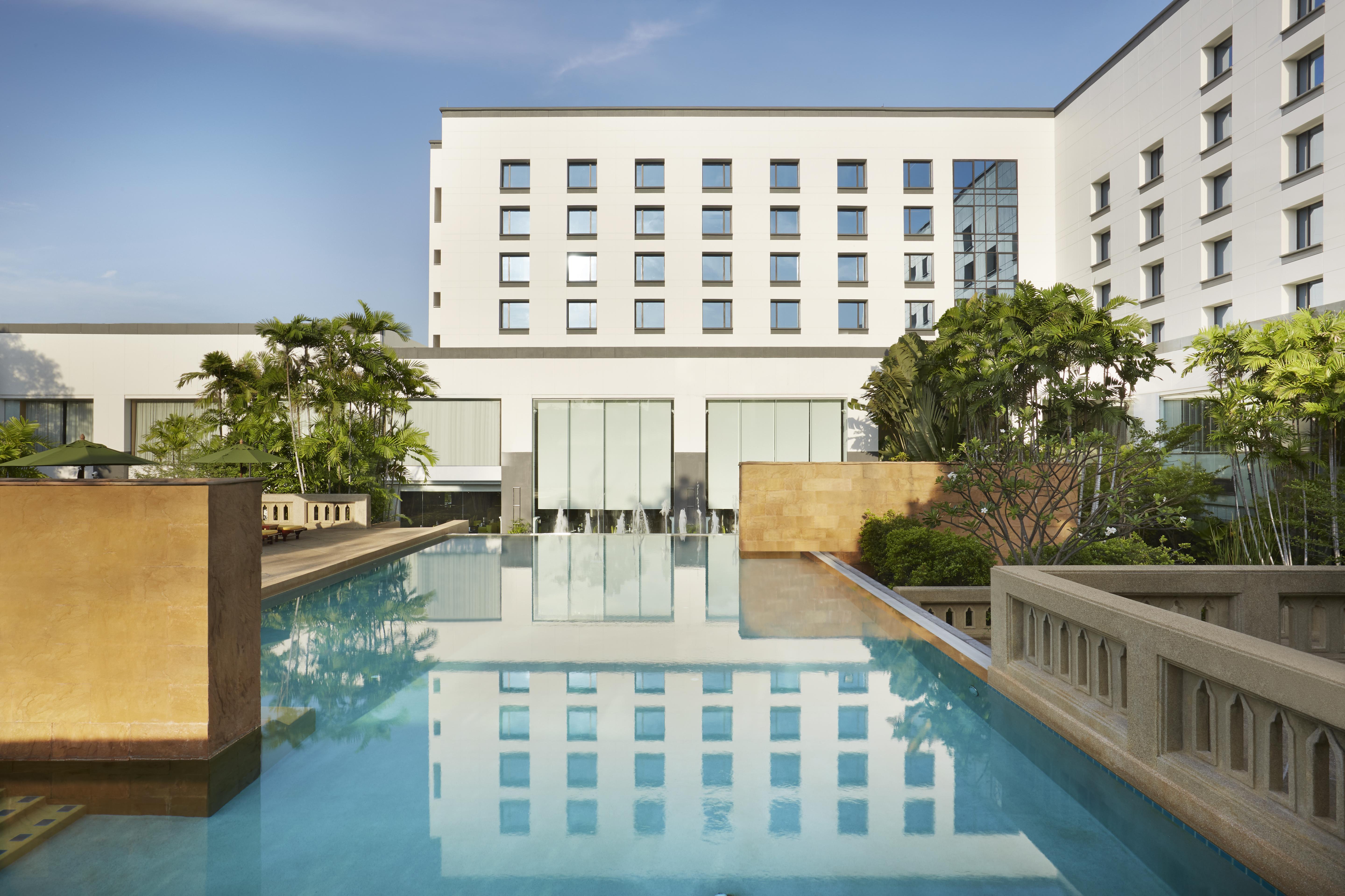 Dusit Princess Srinakarin Bangkok Exterior foto